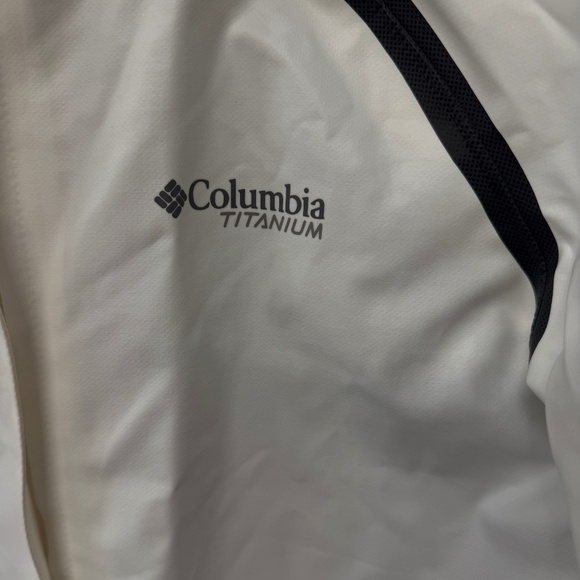 White Columbia Titanium Rain Training Jacket - Size Medium - Picture 2 of 3